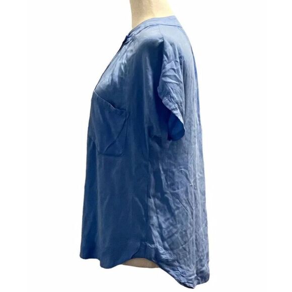 Anthropologie Cloth And Stone Rayon Blue Chambray Blouse 2 Breast Pockets Small - Picture 2 of 9